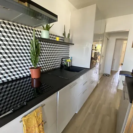 Appartement T3 Avec Terrasse, Parking Et Wifi A - Fr-1-374-163 *